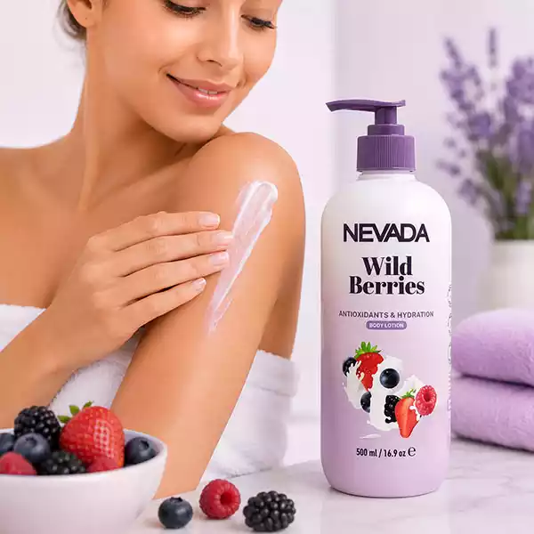 Fresa con pasas y leche Crema Corporal Hidratante de Frutos Rojos NEVADA Wild Berries (500 ml)